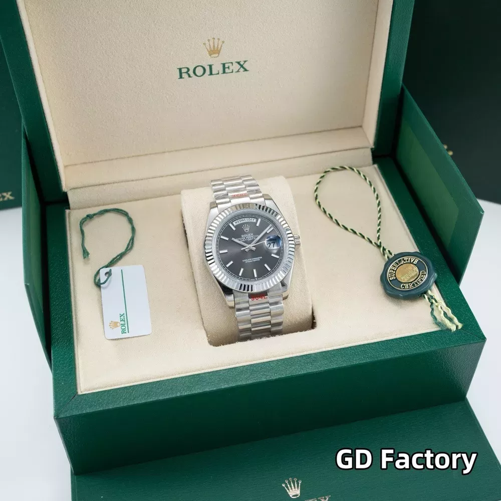 루이비통 40mm 데이데이트 사파이어 크리스탈 메탈 시계