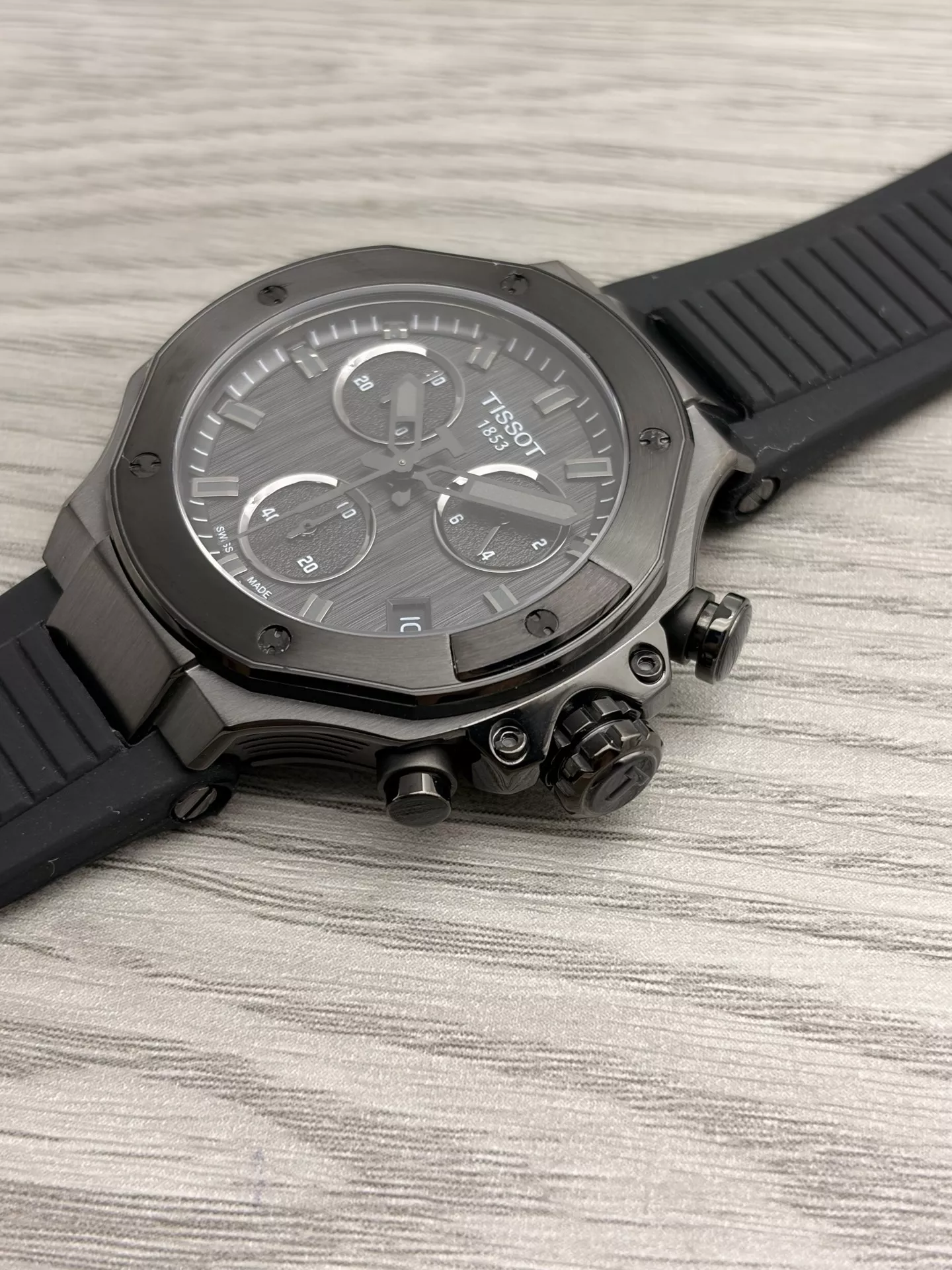 티쏘 모토GP 크로노그래프 38mm 러버 스트랩 손목시계 상세 이미지 8
