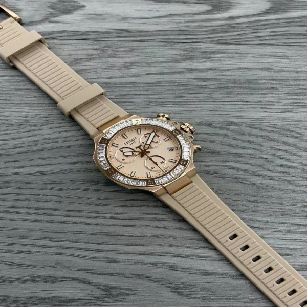 티쏘 모토GP 크로노그래프 38mm 실리콘 스트랩 손목시계