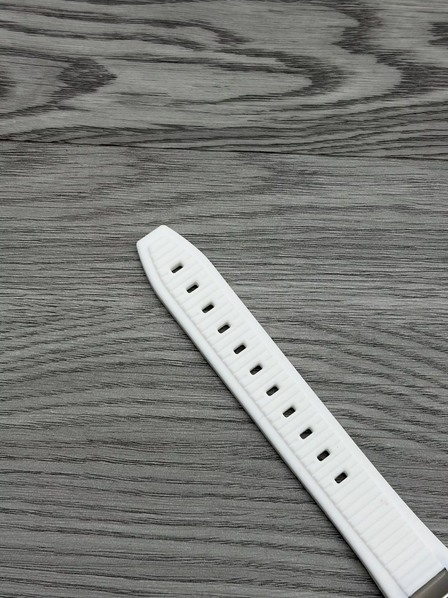티쏘 모토GP 38mm 실리콘 스트랩 멀티기능 쿼츠 손목시계 상세 이미지 5