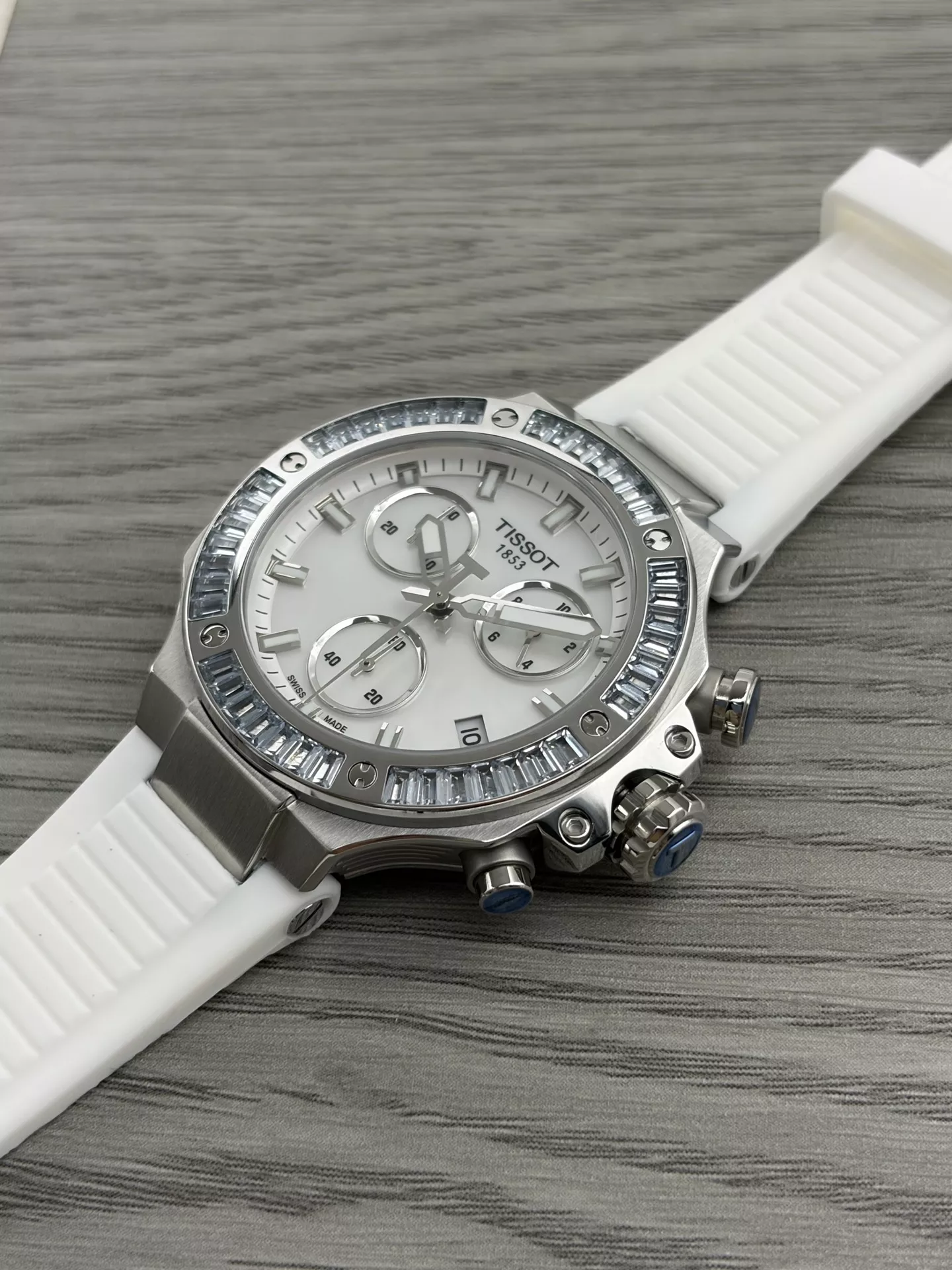 티쏘 모토GP 38mm 실리콘 스트랩 크로노그래프 손목시계 상세 이미지 8