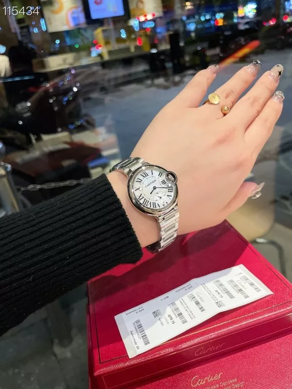 까르띠에 블루 벌룬 33mm 다이아 베젤 쿼츠 메탈 손목시계 상세 이미지 6