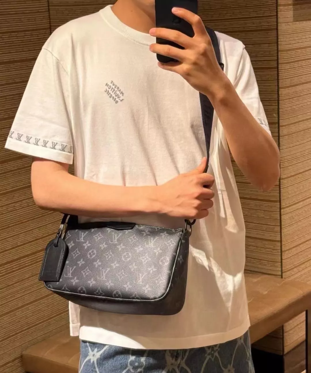 루이비통 모노그램 28cm 포쉐트 악세수아 바게트백 상세 이미지 24