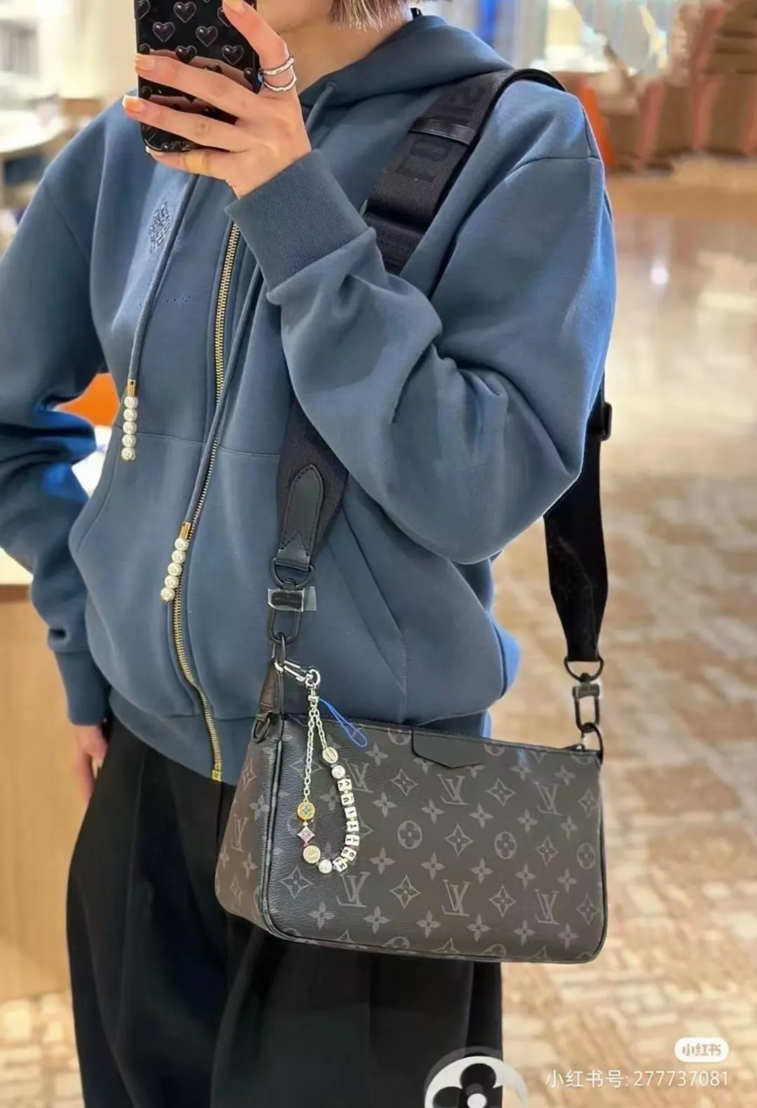 루이비통 모노그램 28cm 포쉐트 악세수아 바게트백 상세 이미지 22