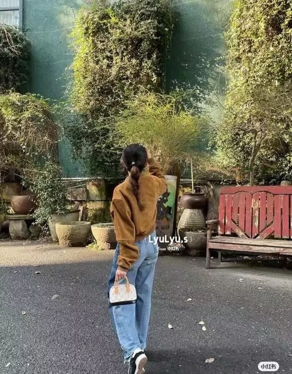 루이비통 나노 알마 모노그램 토트백 상세 이미지 23