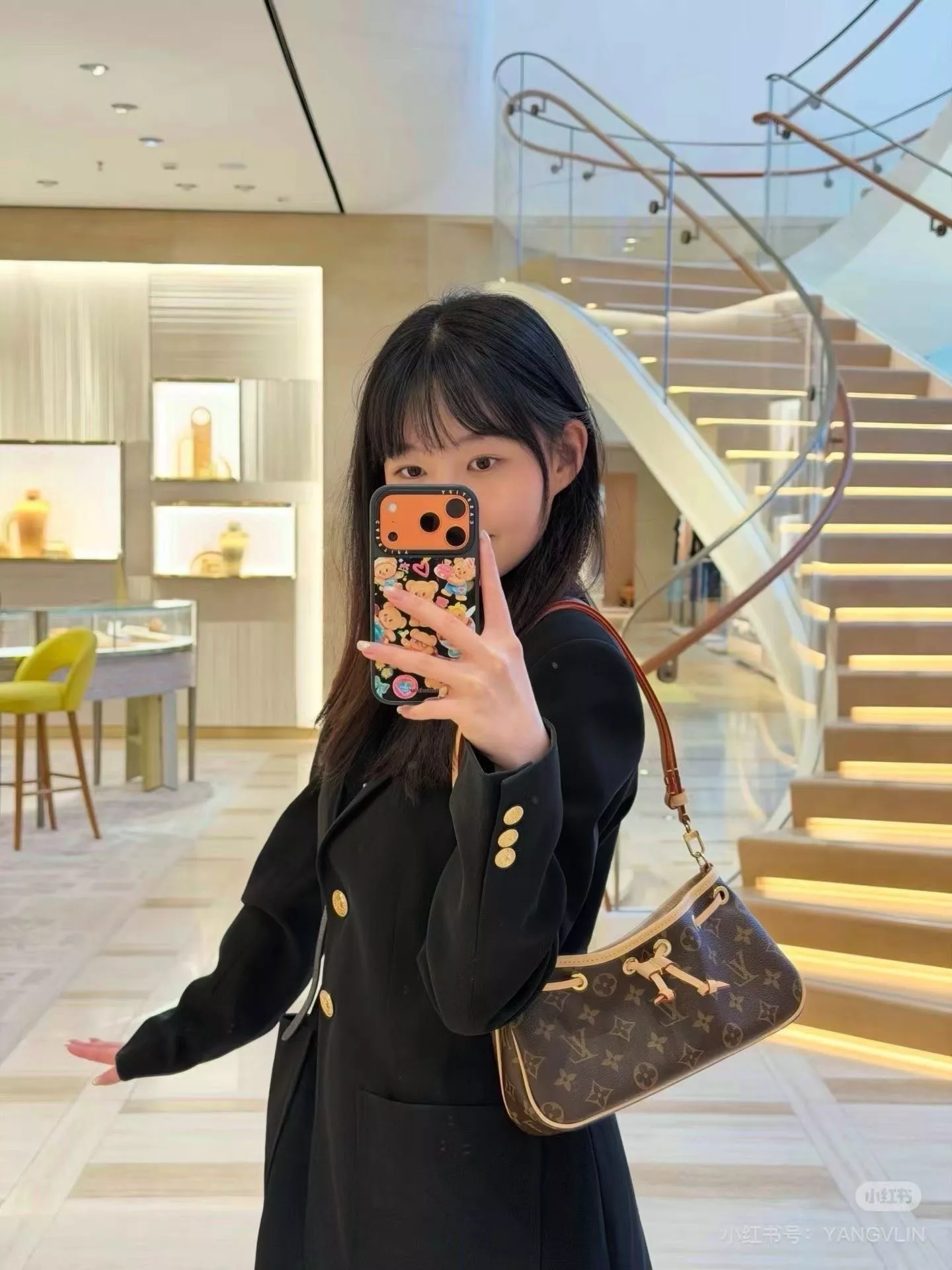 루이비통 나노 프리볼 모노그램 숄더백 상세 이미지 18