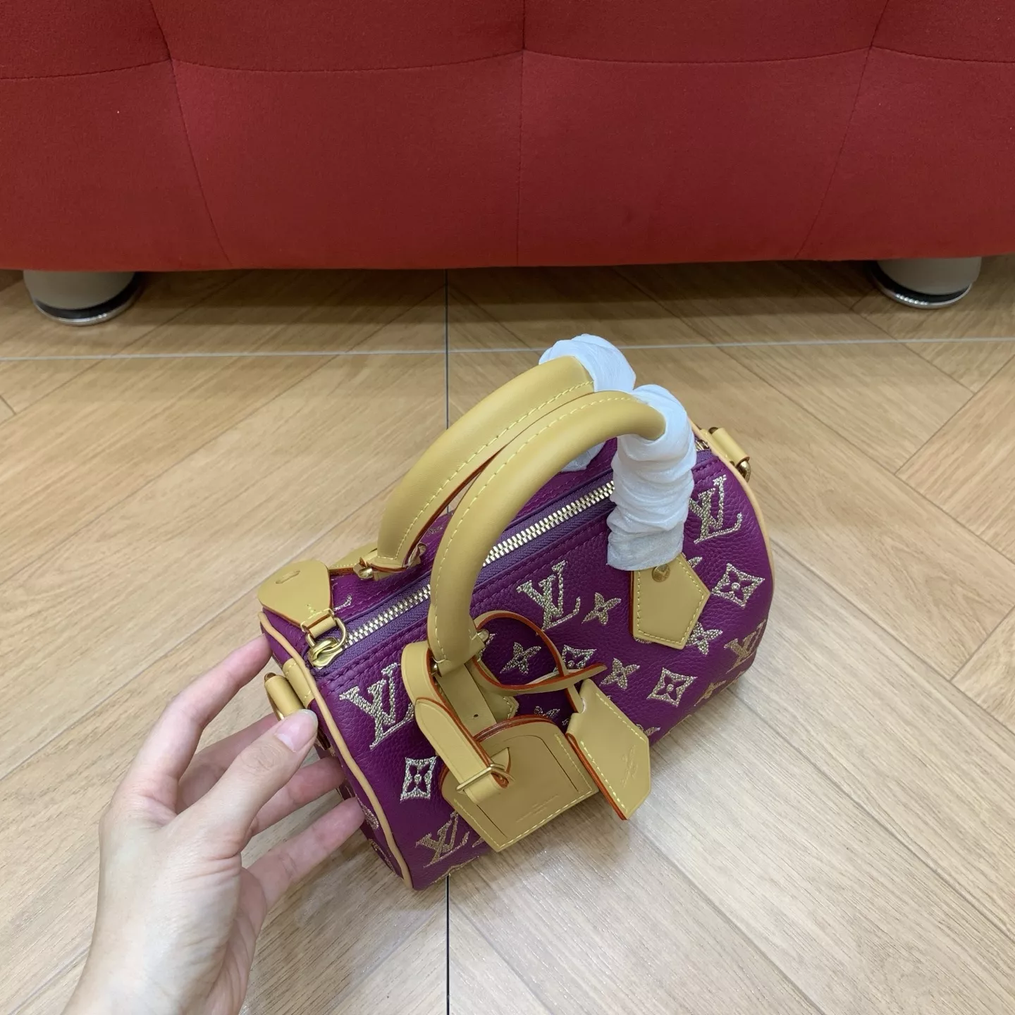 루이비통 스피디 20 로즈 퍼플 자수 로고 보스턴백 상세 이미지 28