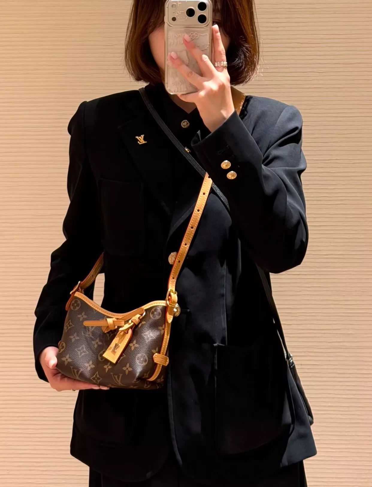 루이비통 나노 캐리올 모노그램 미니 토트백 상세 이미지 31