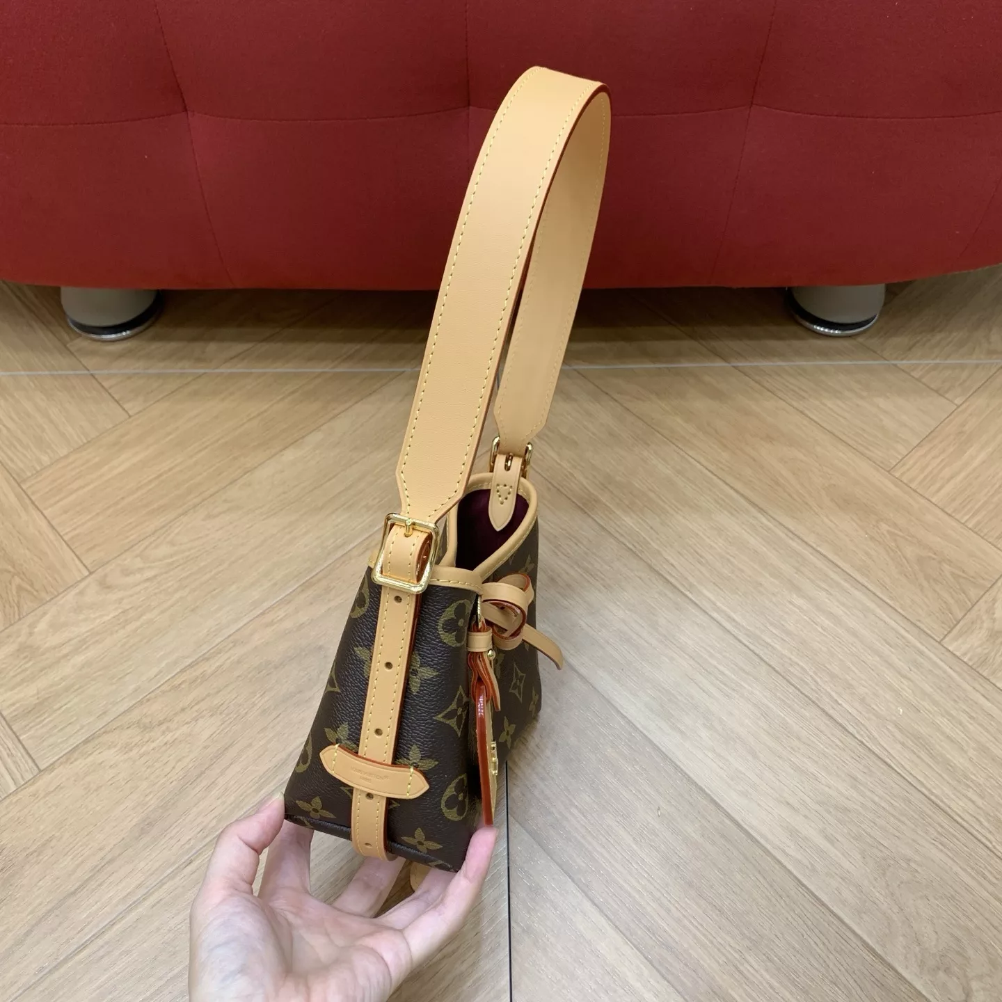 루이비통 나노 캐리올 모노그램 미니 토트백 상세 이미지 22