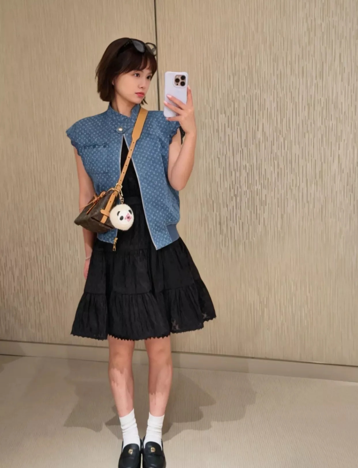 루이비통 나노 캐리올 모노그램 미니 토트백 상세 이미지 45