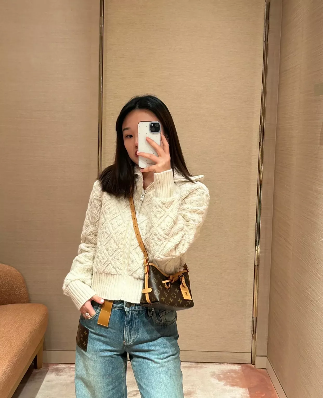 루이비통 나노 캐리올 모노그램 미니 토트백 상세 이미지 34