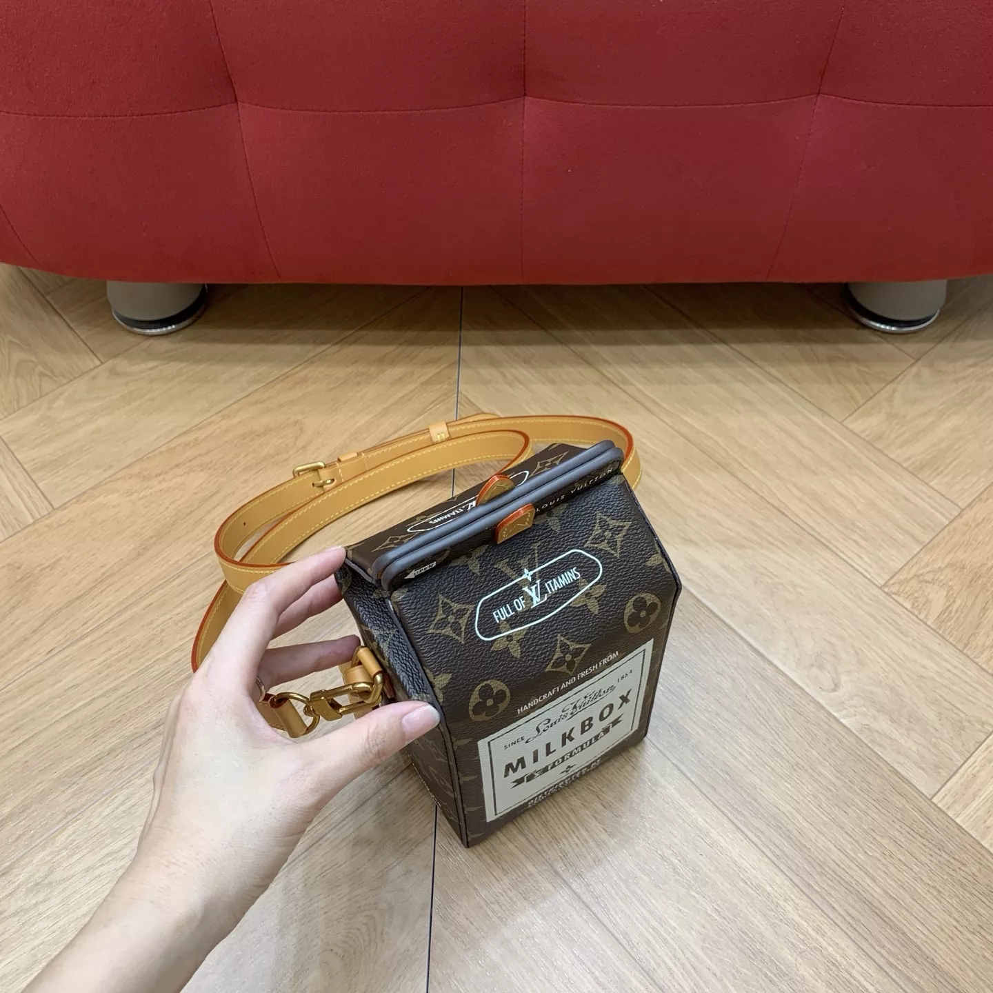 루이비통 모노그램 밀크박스 프린트 박스형 크로스백 상세 이미지 26