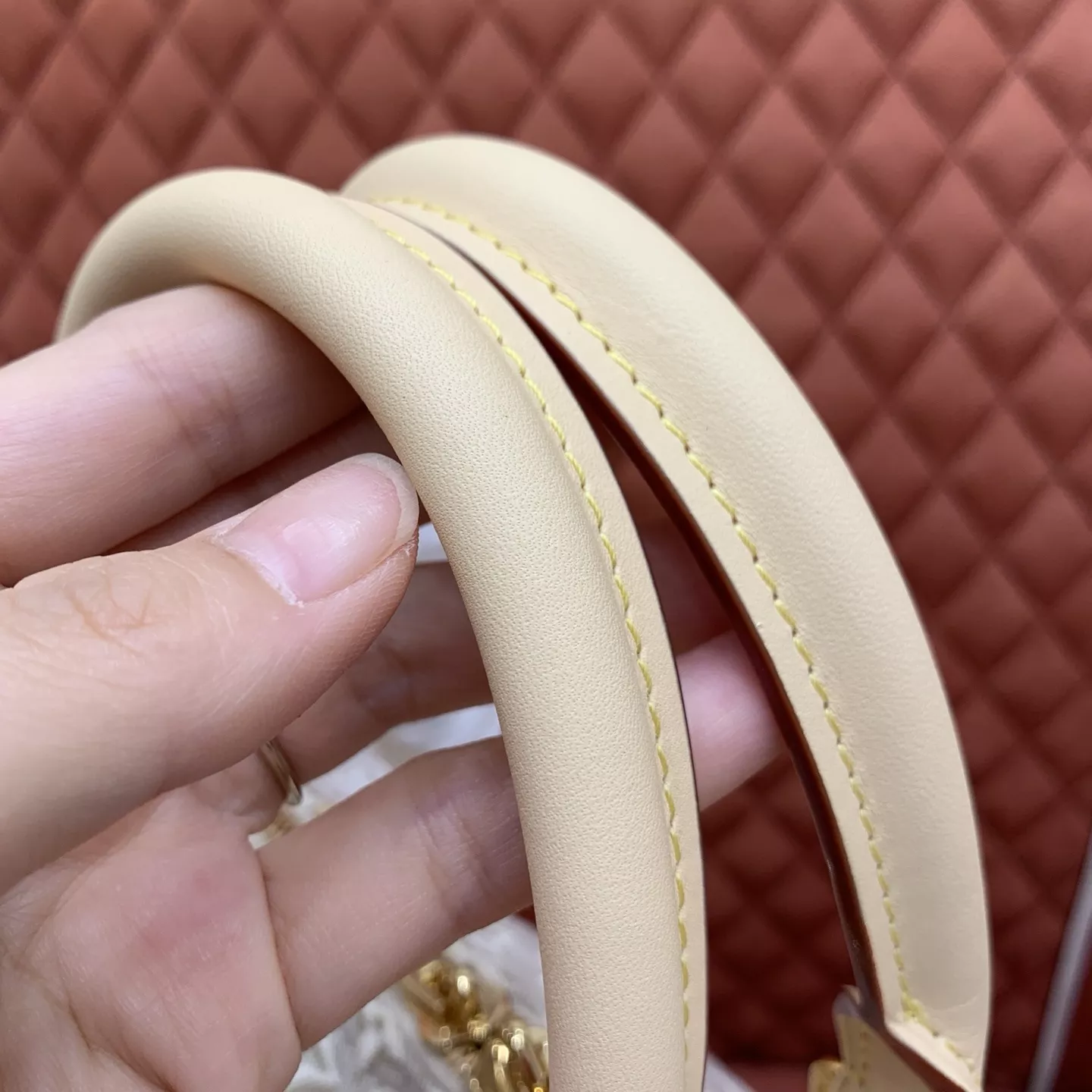 루이비통 자카드 로고 자수 카키 캔버스 보스턴백 상세 이미지 4