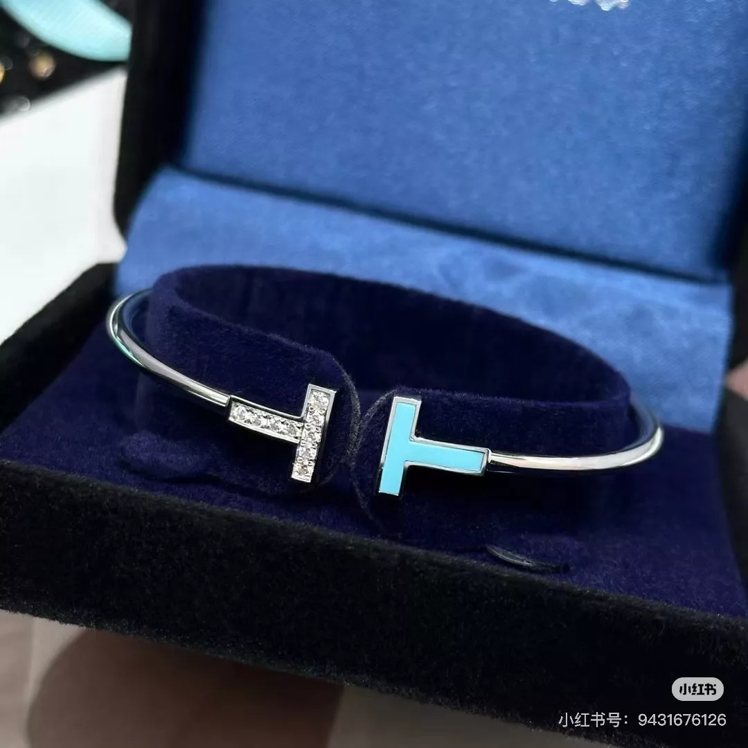 티파니앤코 오픈형 뱅글과 플라워 체인 팔찌 세트 상세 이미지 11