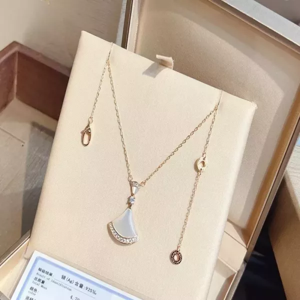 불가리 화이트 자개 팬던트 더블 체인 목걸이
