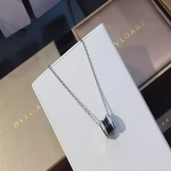 불가리 블랙 세라믹 다이아 장식 펜던트 목걸이
