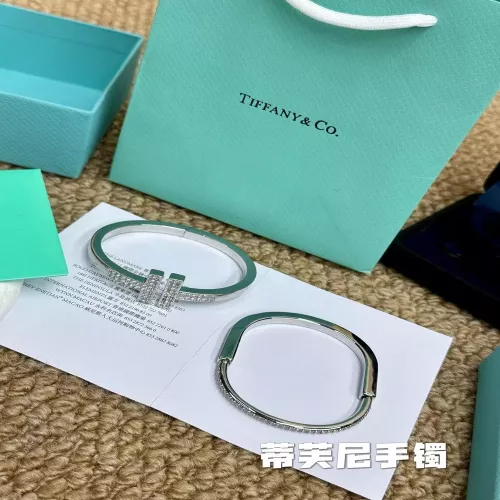 티파니앤코 T 모티브 실버 오픈형 뱅글 팔찌