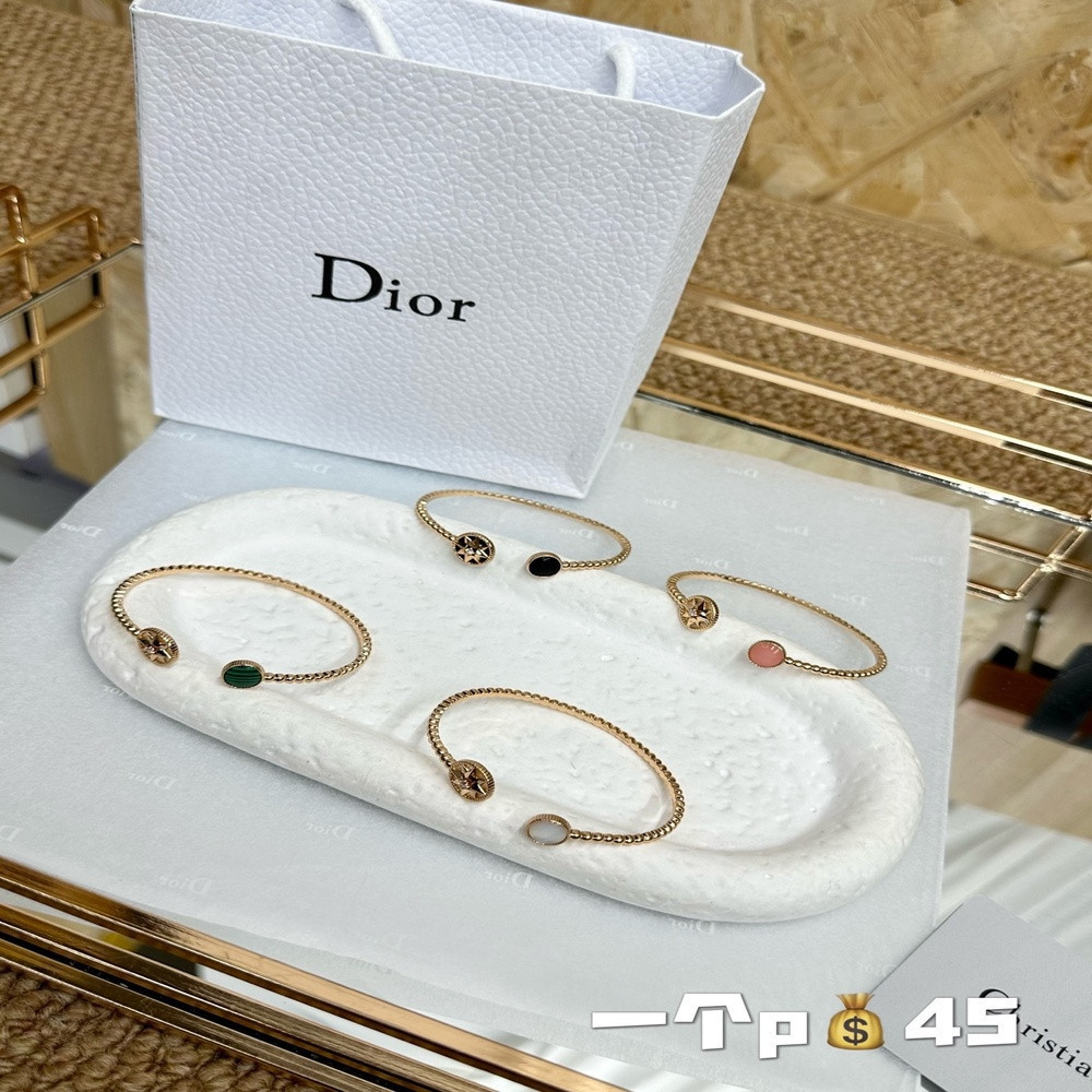 디올 CD 로고 원형 장식 체인 팔찌