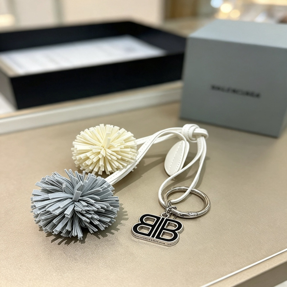 발렌시아가 로고 장식 태슬 키링 백참