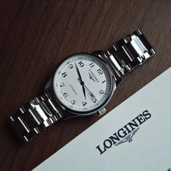 론진 명장 시리즈 40mm 문페이즈 메탈 손목시계