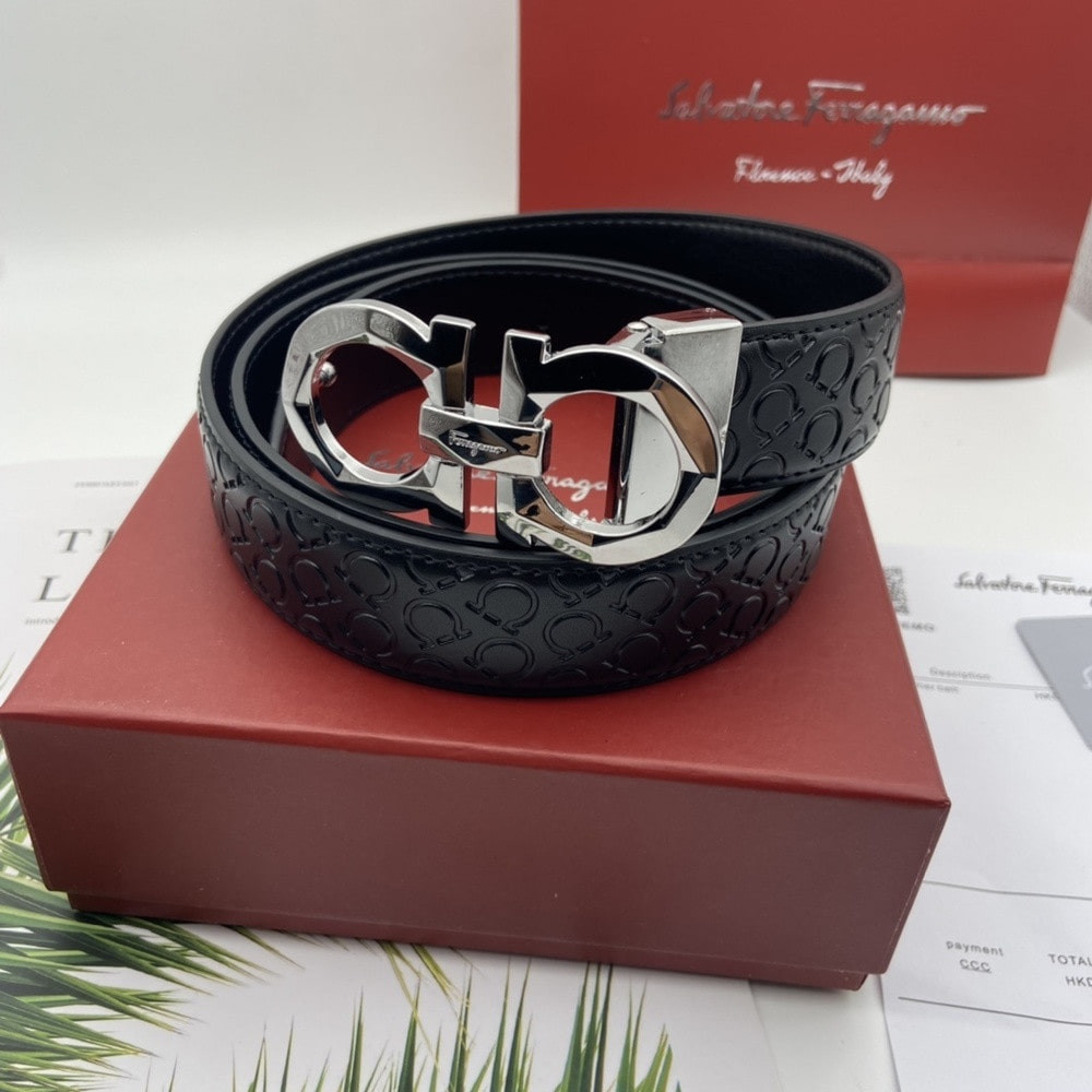 페라가모 실버 버클 엠보 패턴 34mm 가죽 벨트
