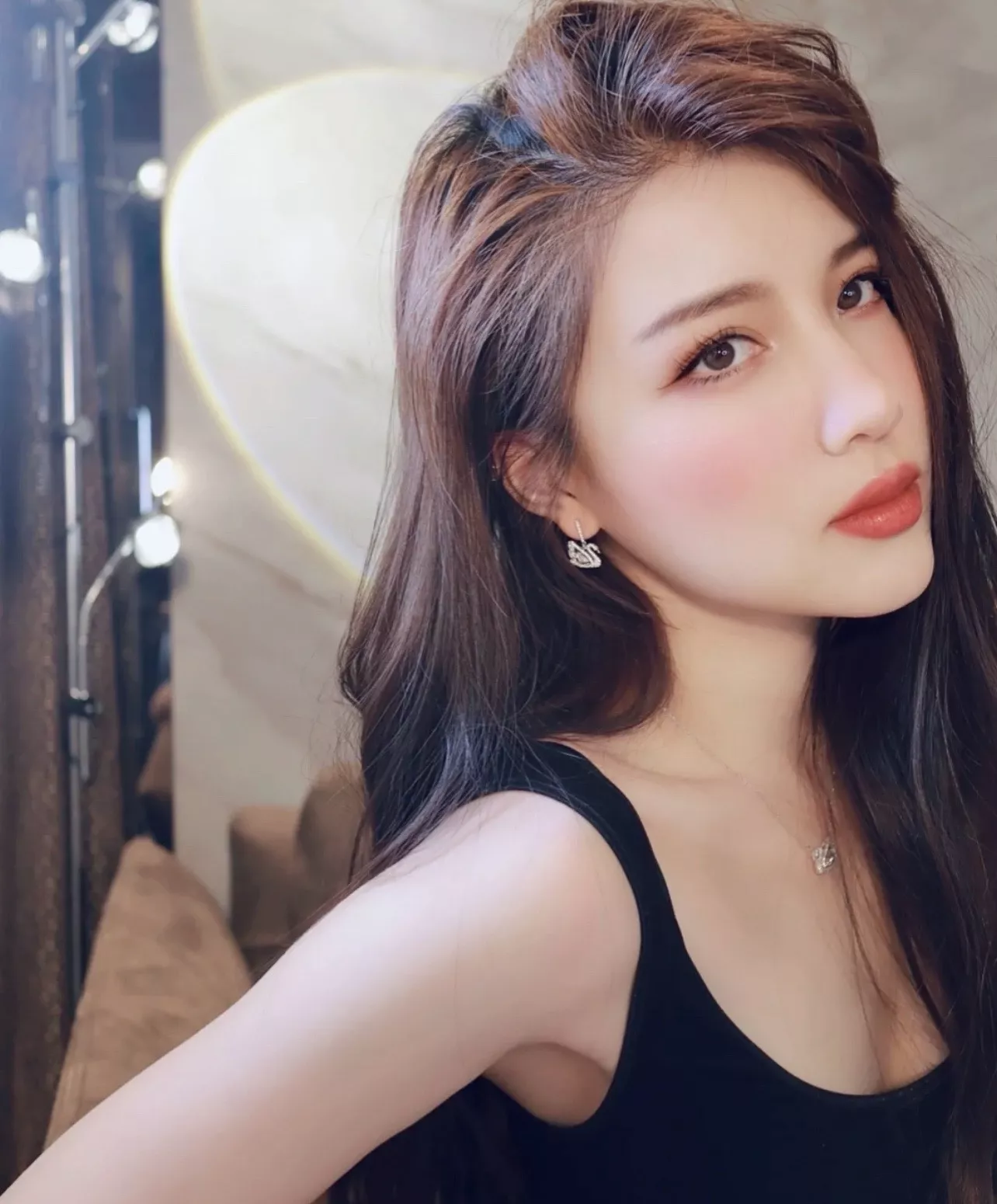스와로브스키 댄싱 스완 화이트 크리스털 스완 목걸이 상세 이미지 9