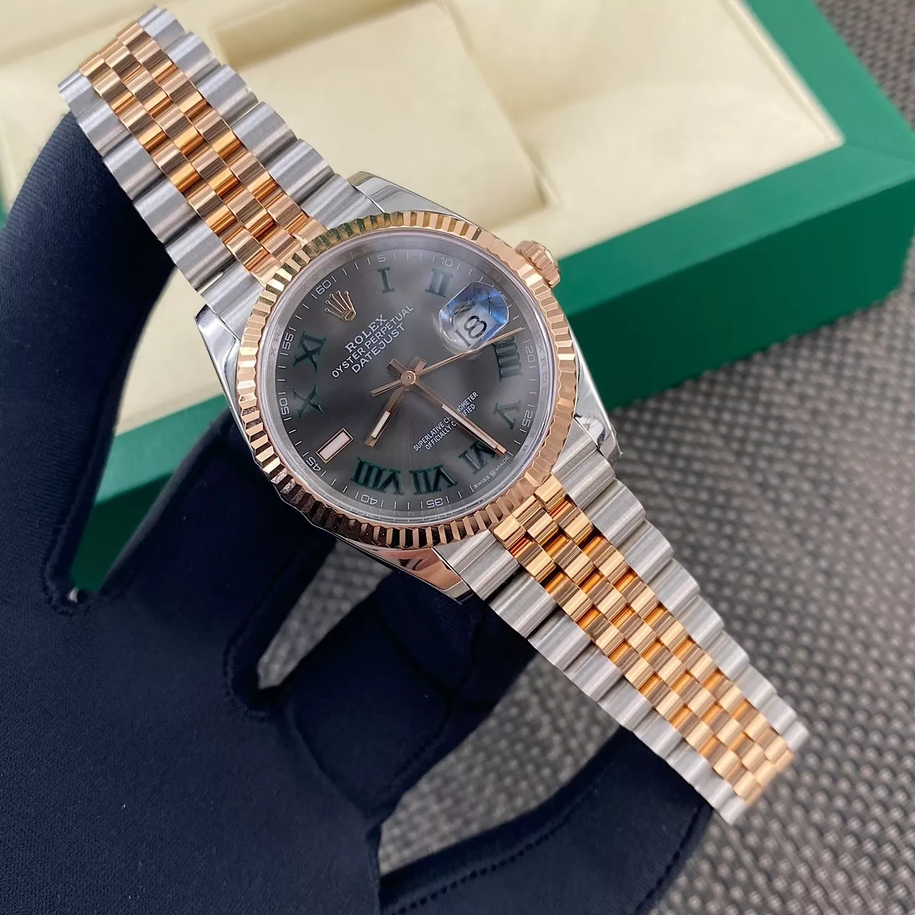 롤렉스 로즈골드 로마 다이얼 36mm 메탈 시계 상세 이미지 3