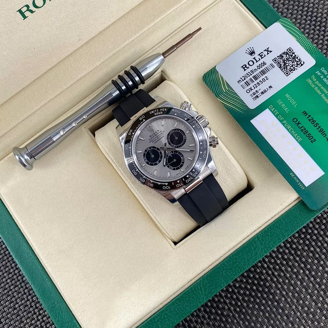 롤렉스 데이토나 40mm 블랙 세라믹 베젤 러버 크로노그래프 시계 상세 이미지 3