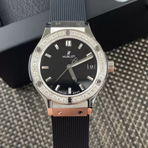 위블로 클래식 퓨전 33mm 다이아 베젤 쿼츠 손목시계