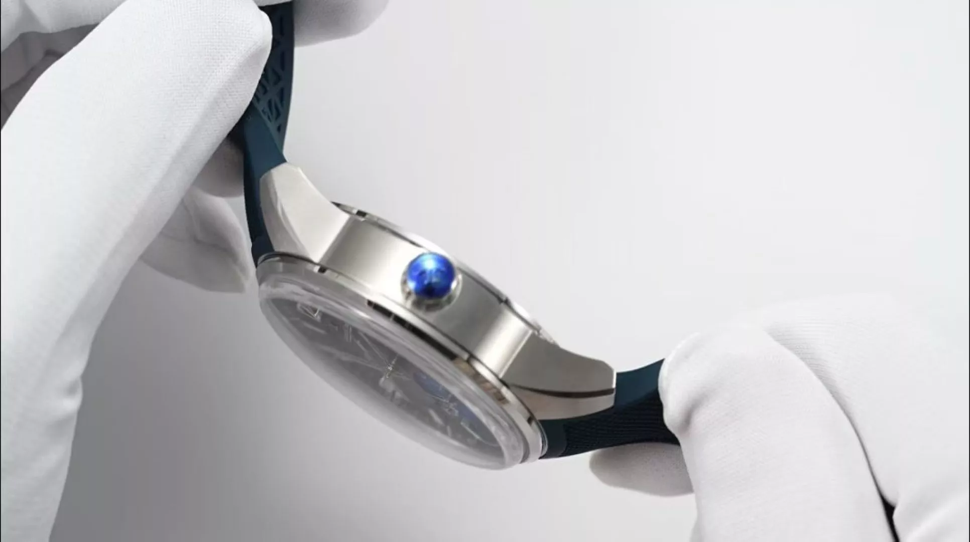 예거르쿨트르 북극성 지오그래픽 월드타임 42mm 러버 스트랩 시계 상세 이미지 4