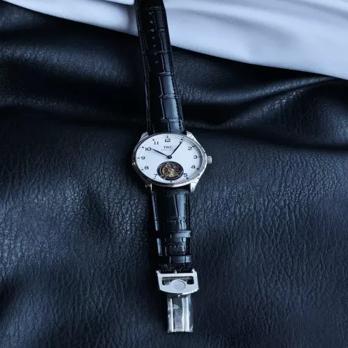 IWC샤프하우젠 투르비옹 42mm 사파이어 크리스탈 가죽 손목시계