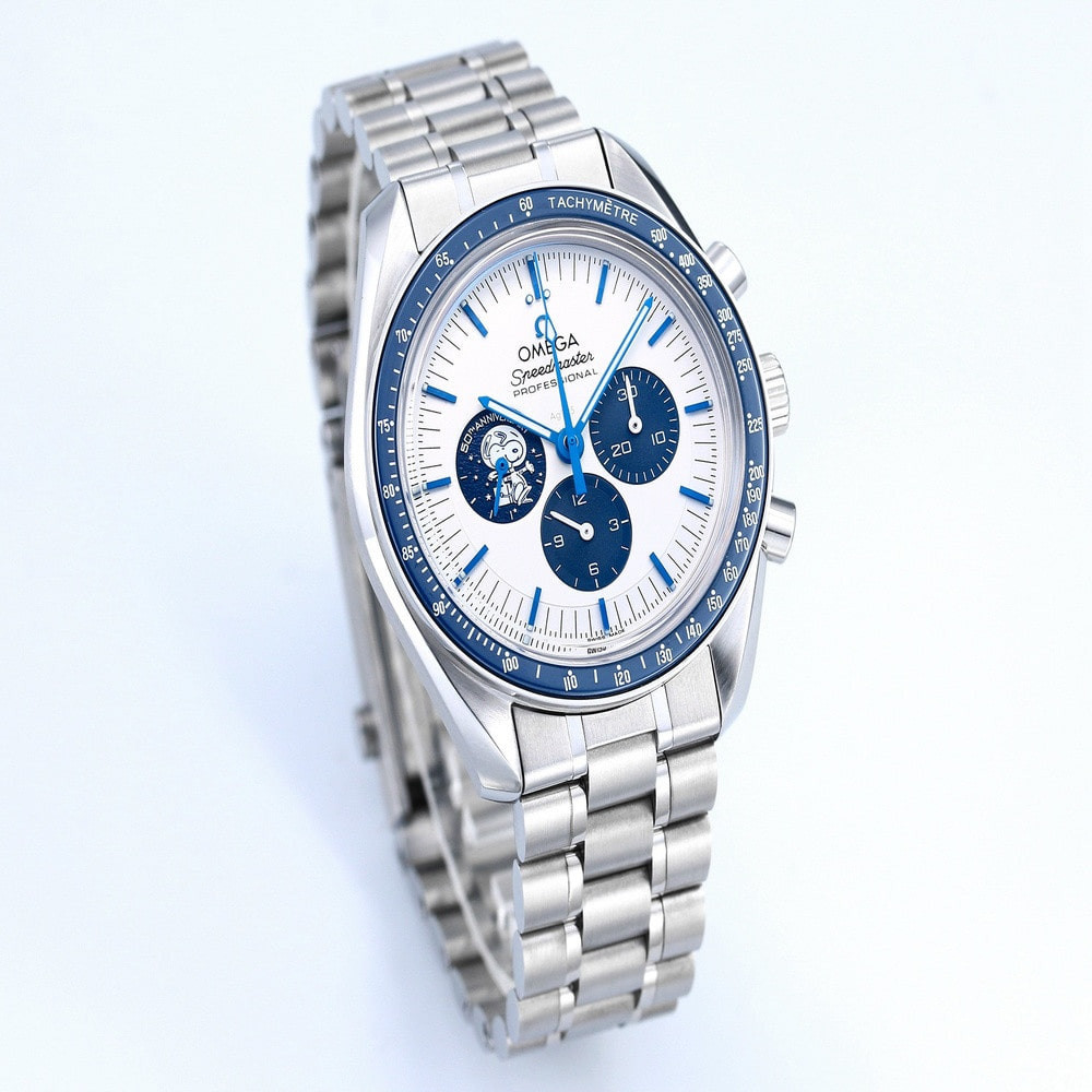 오메가 스누피 어워드 50주년 42mm 크로노그래프 메탈 손목시계