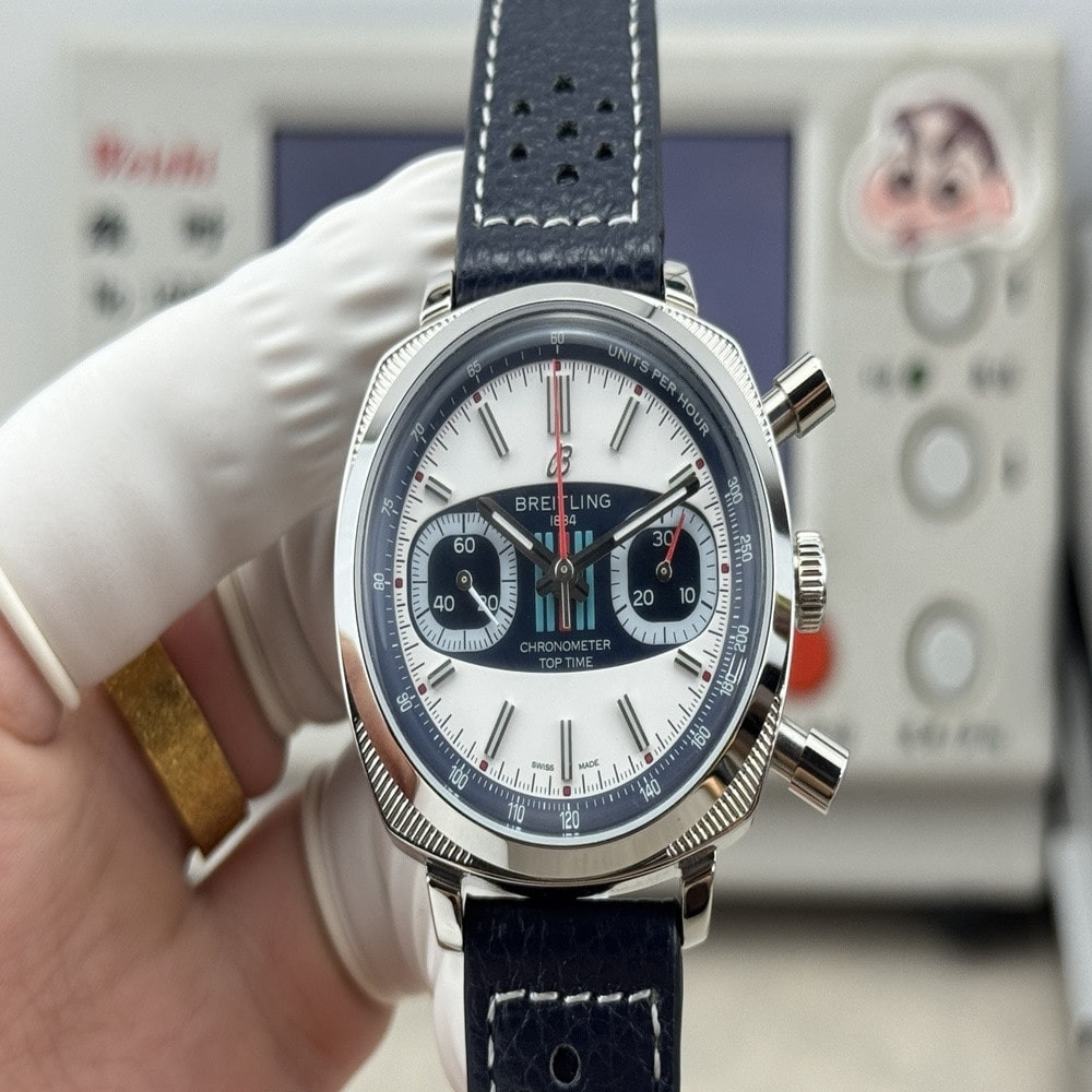 브라이틀링 탑타임 레이싱 38mm 쿠션 케이스 크로노그래프 시계