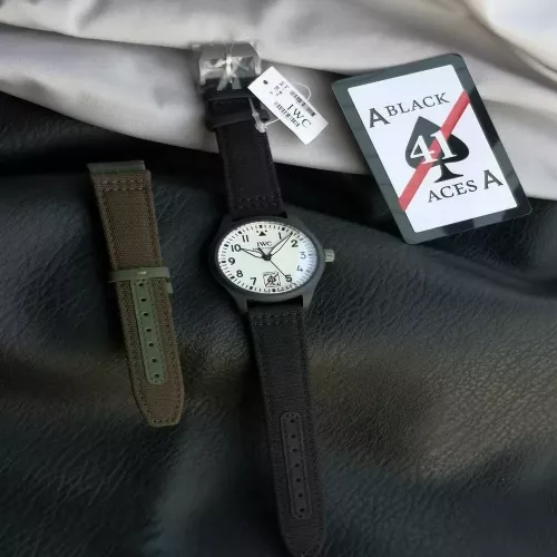 IWC샤프하우젠 블랙 에이스 41 오토매틱 패브릭 스트랩 시계