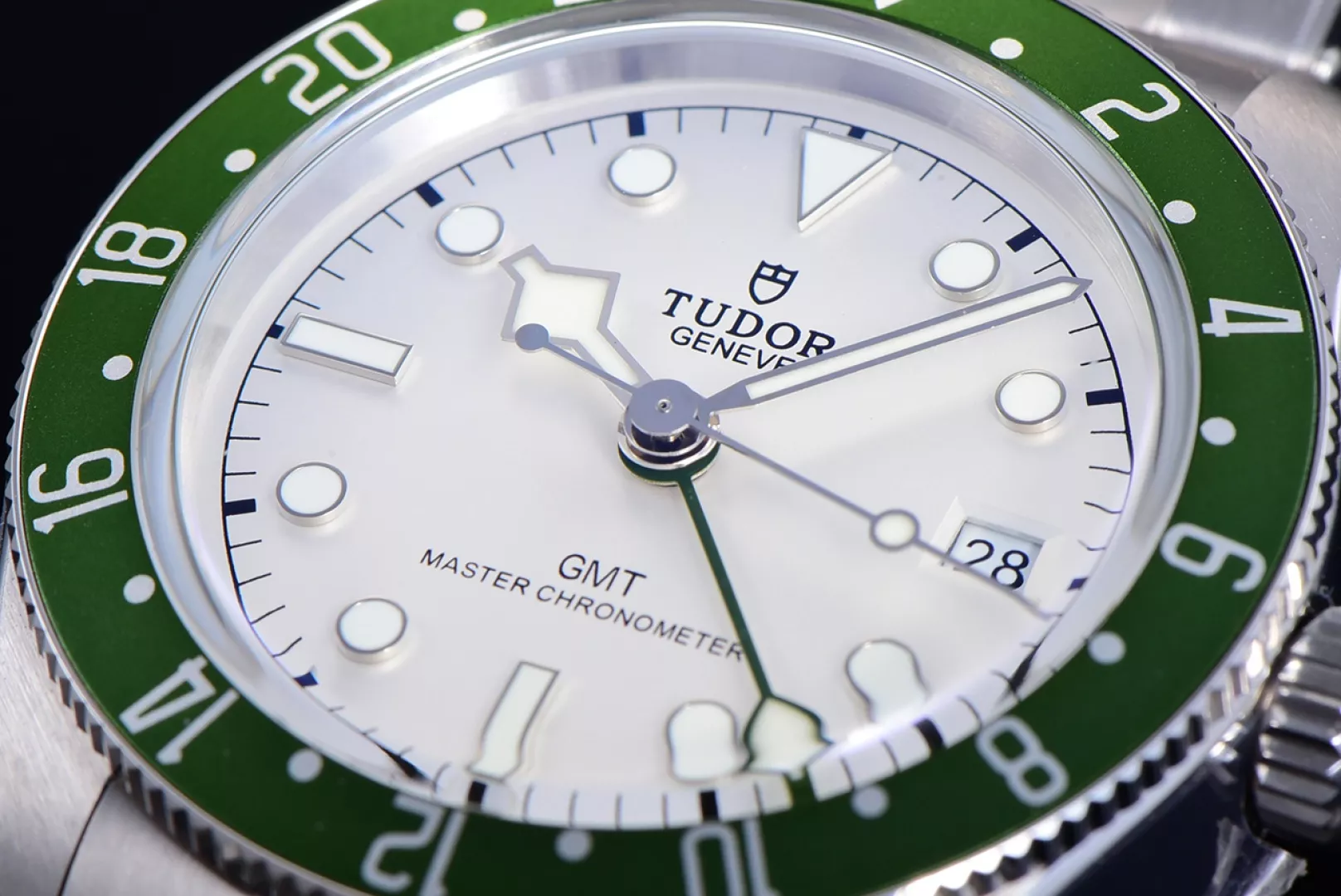 튜더 블랙 베이 1958 GMT 39mm 스테인리스 시계 상세 이미지 11