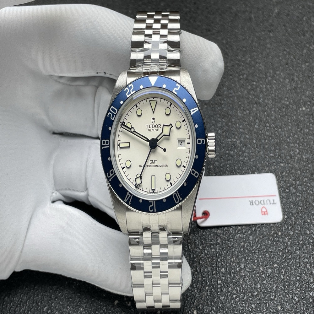 튜더 블랙 베이 1958 GMT 39mm 스틸 브레이슬릿 시계