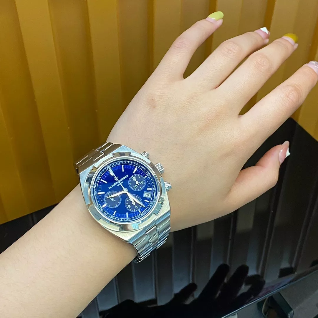 바쉐론콘스탄틴 오버시즈 42.5mm 블루 다이얼 스테인리스 손목시계 상세 이미지 19