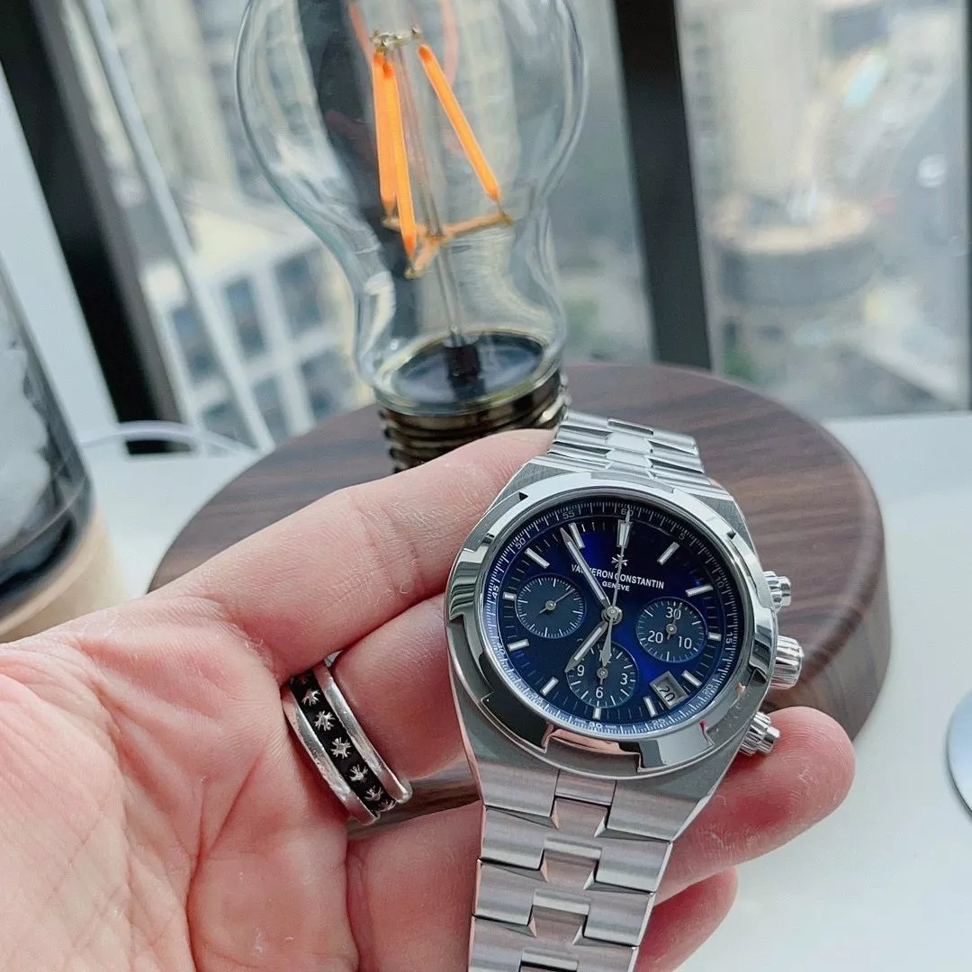 바쉐론콘스탄틴 오버시즈 42.5mm 블루 다이얼 스테인리스 손목시계 상세 이미지 27