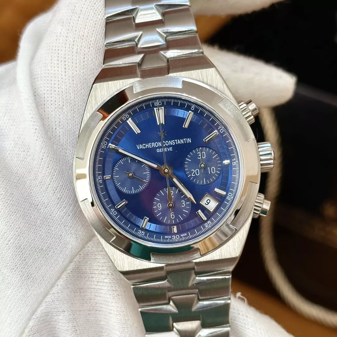 바쉐론콘스탄틴 오버시즈 42.5mm 블루 다이얼 스테인리스 손목시계 상세 이미지 8