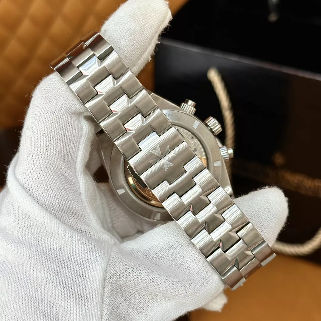 바쉐론콘스탄틴 오버시즈 42.5mm 블루 다이얼 스테인리스 손목시계 상세 이미지 3