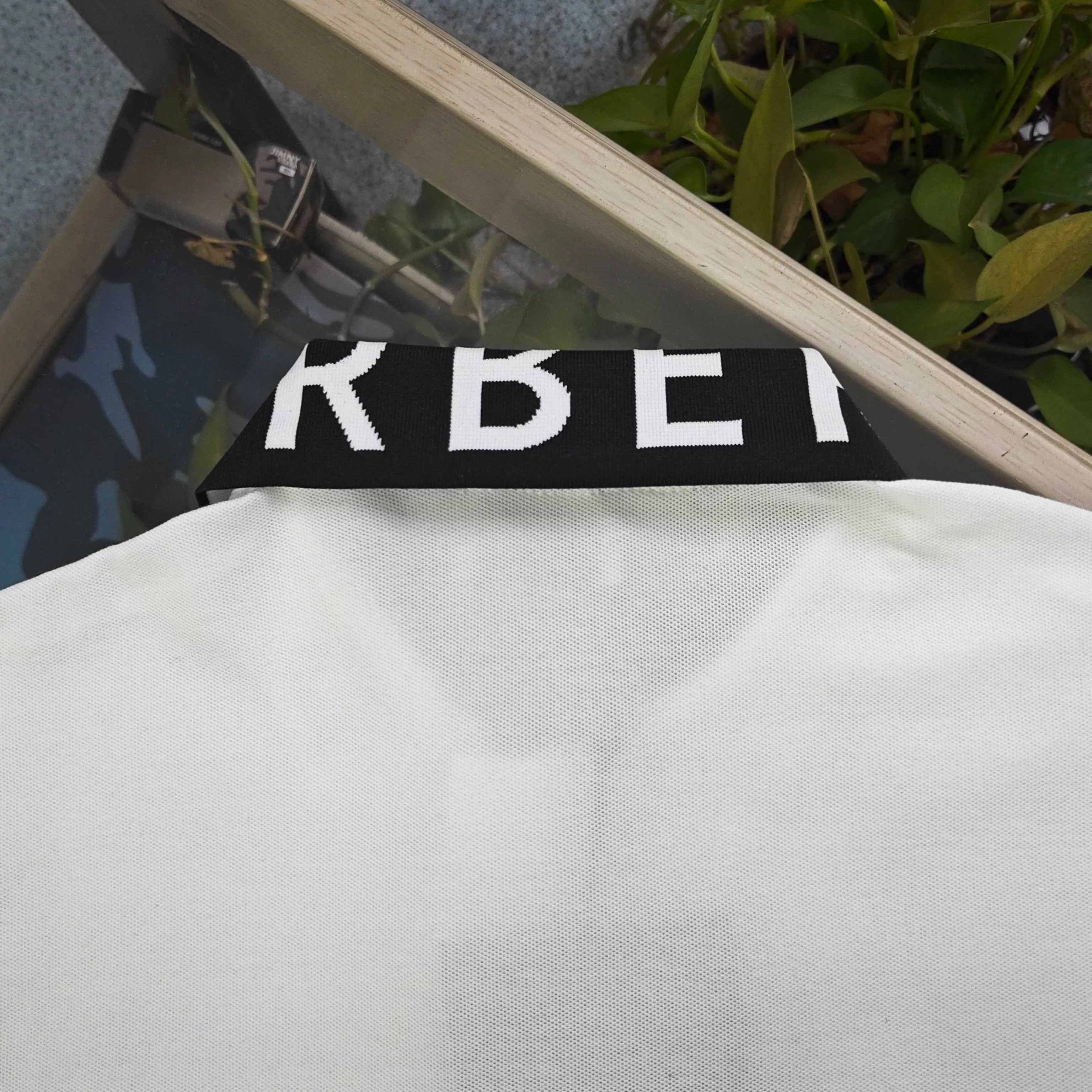 버버리 레터 자카드 칼라 자수 반소매 폴로셔츠 상세 이미지 7