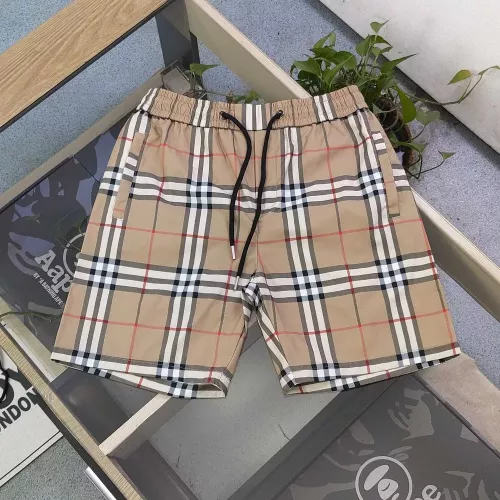 버버리 체크 로고 프린트 속건 비치 하프 팬츠