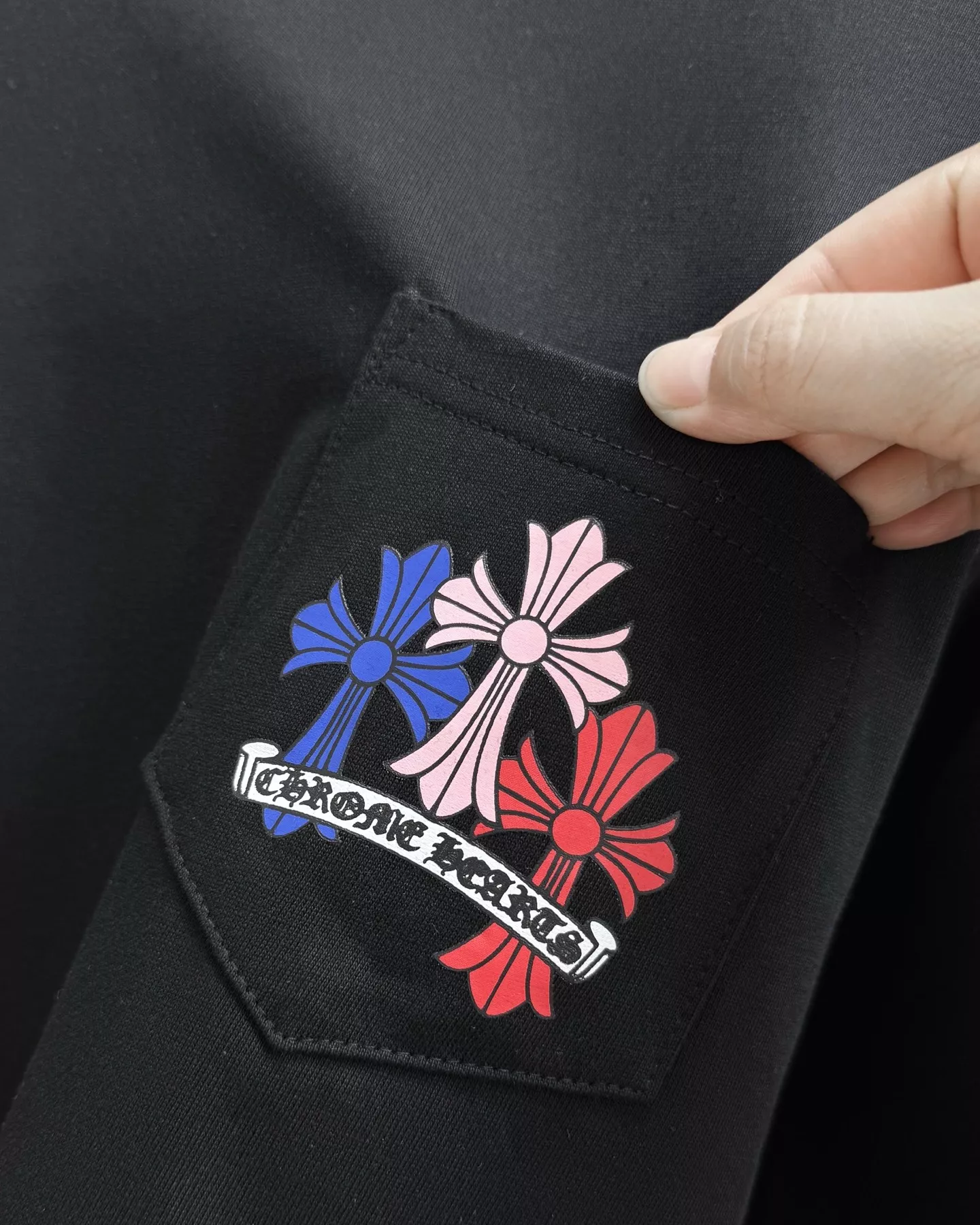크롬하츠 컬러 크로스 자수 포켓 루즈핏 긴소매 티셔츠 상세 이미지 6