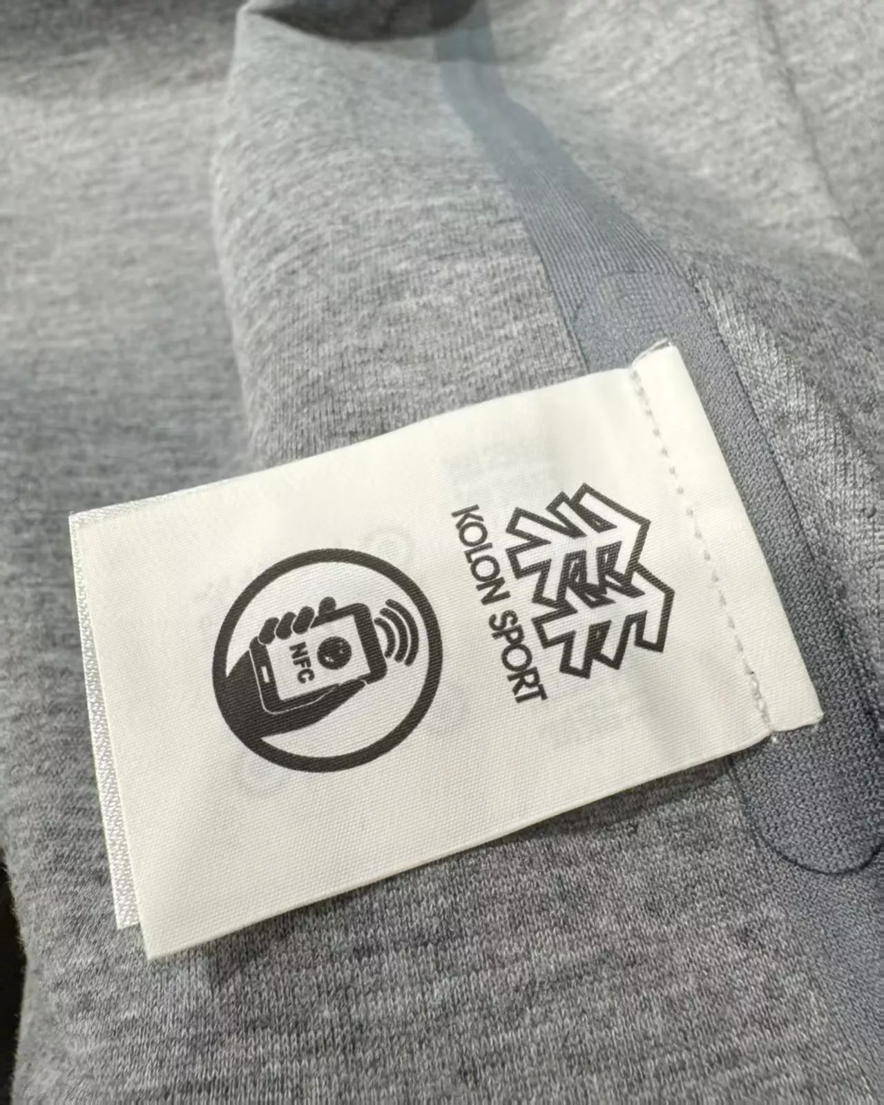 코오롱스포츠 여성 경량 소프트쉘 후드 아웃도어 재킷 상세 이미지 21