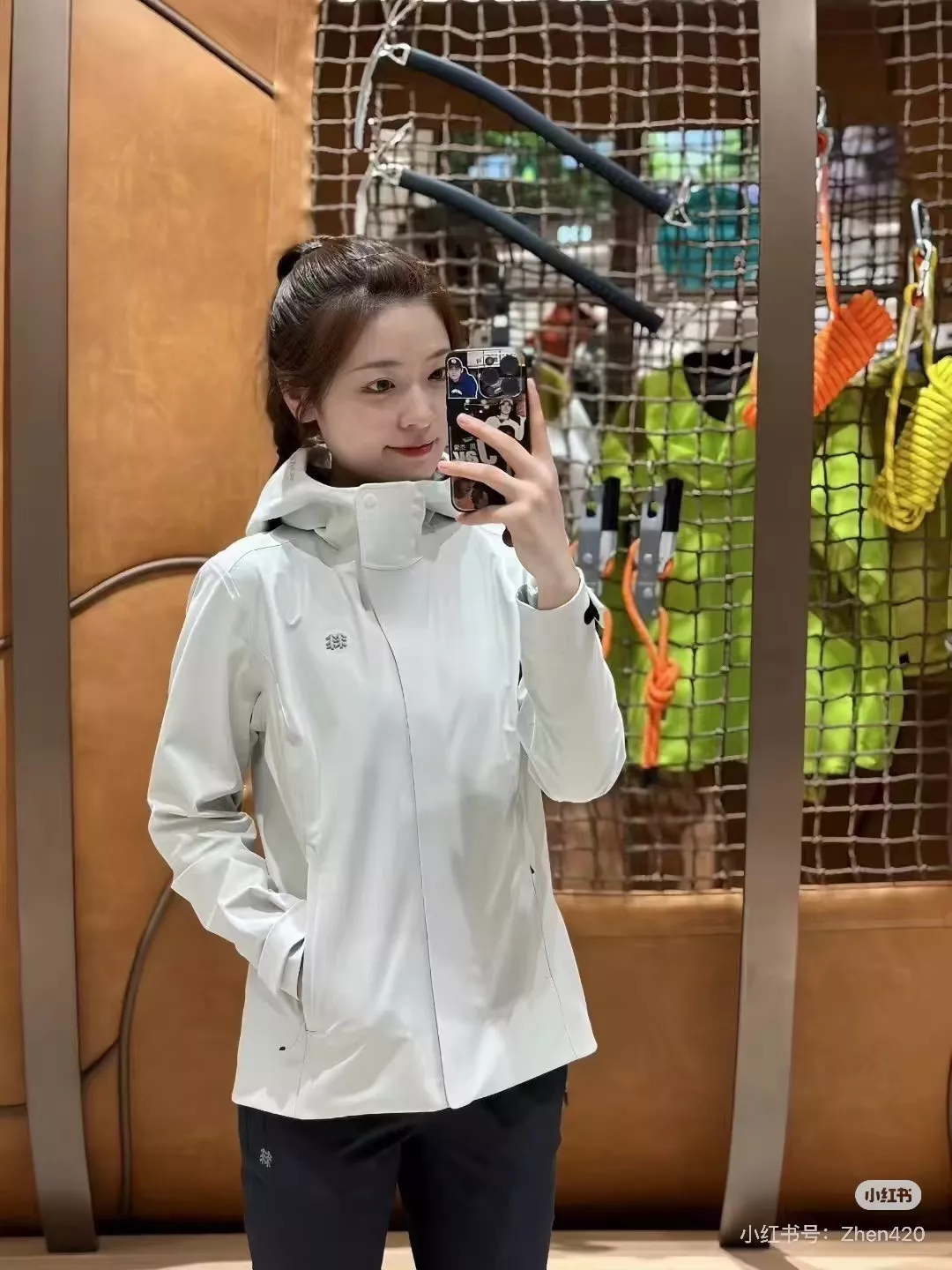 코오롱스포츠 여성 경량 소프트쉘 후드 아웃도어 재킷 상세 이미지 38