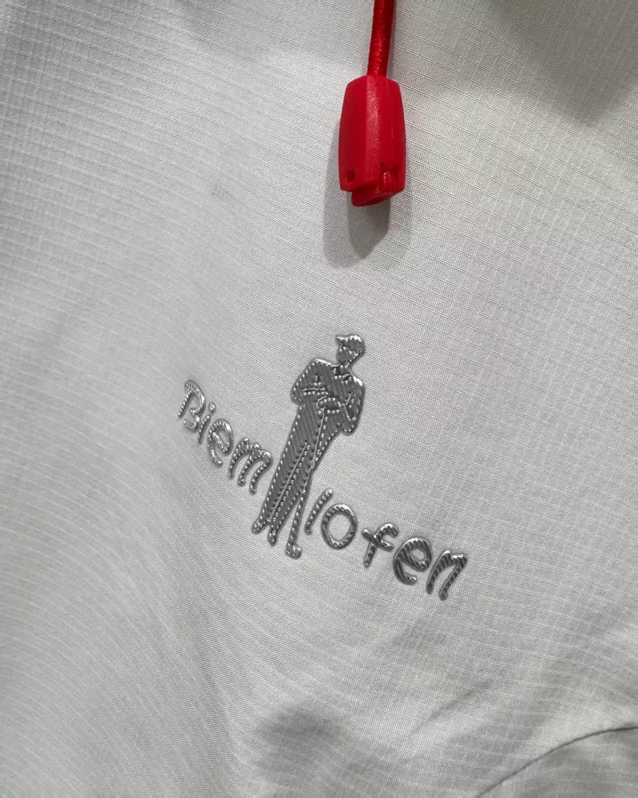 비음러펀 경량 삼방 후드 하드쉘 재킷 상세 이미지 23