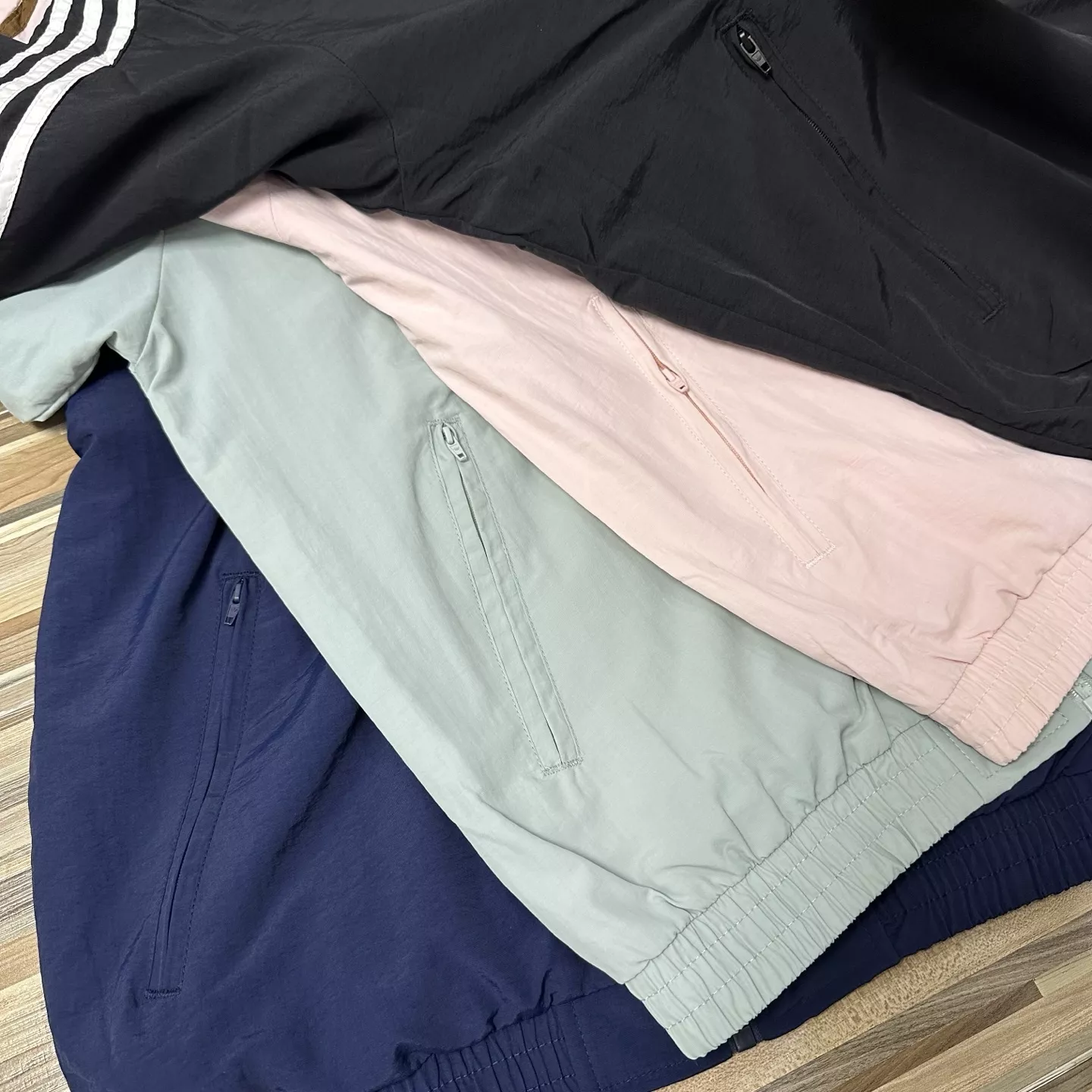 아디다스 삼선 자수 로고 스탠드넥 윈드브레이커 재킷 상세 이미지 10