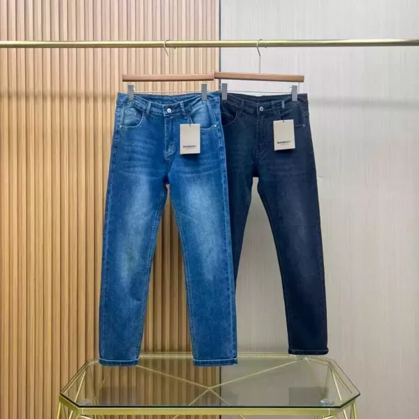 버버리 워시드 스트레이트 코튼 스판 데님 팬츠