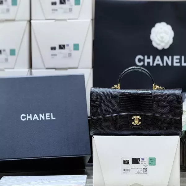 샤넬 리자드 엠보 핸들 롱 바게트백