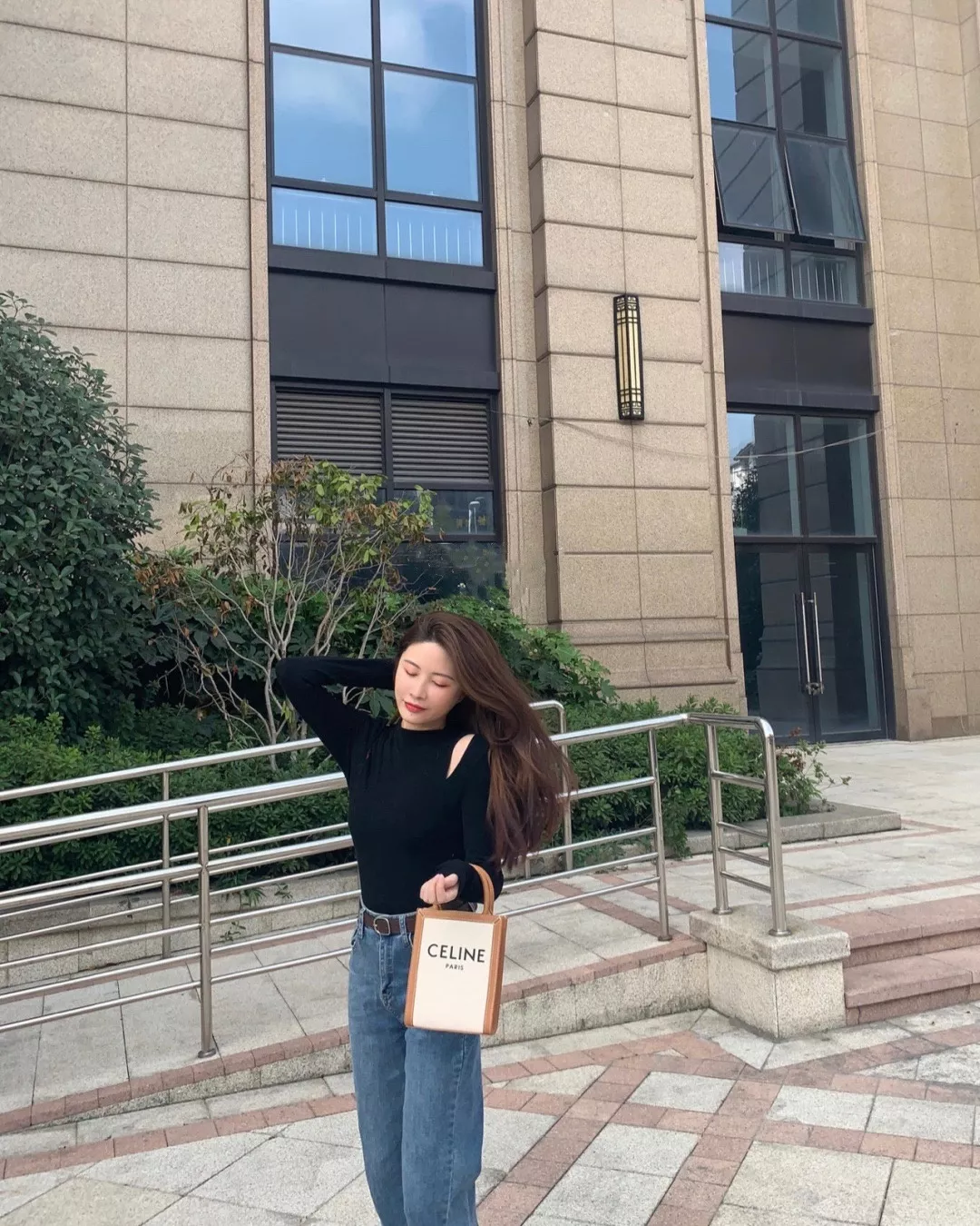 셀린느 캔버스 레더 트리밍 미니 카바스 토트백 상세 이미지 36